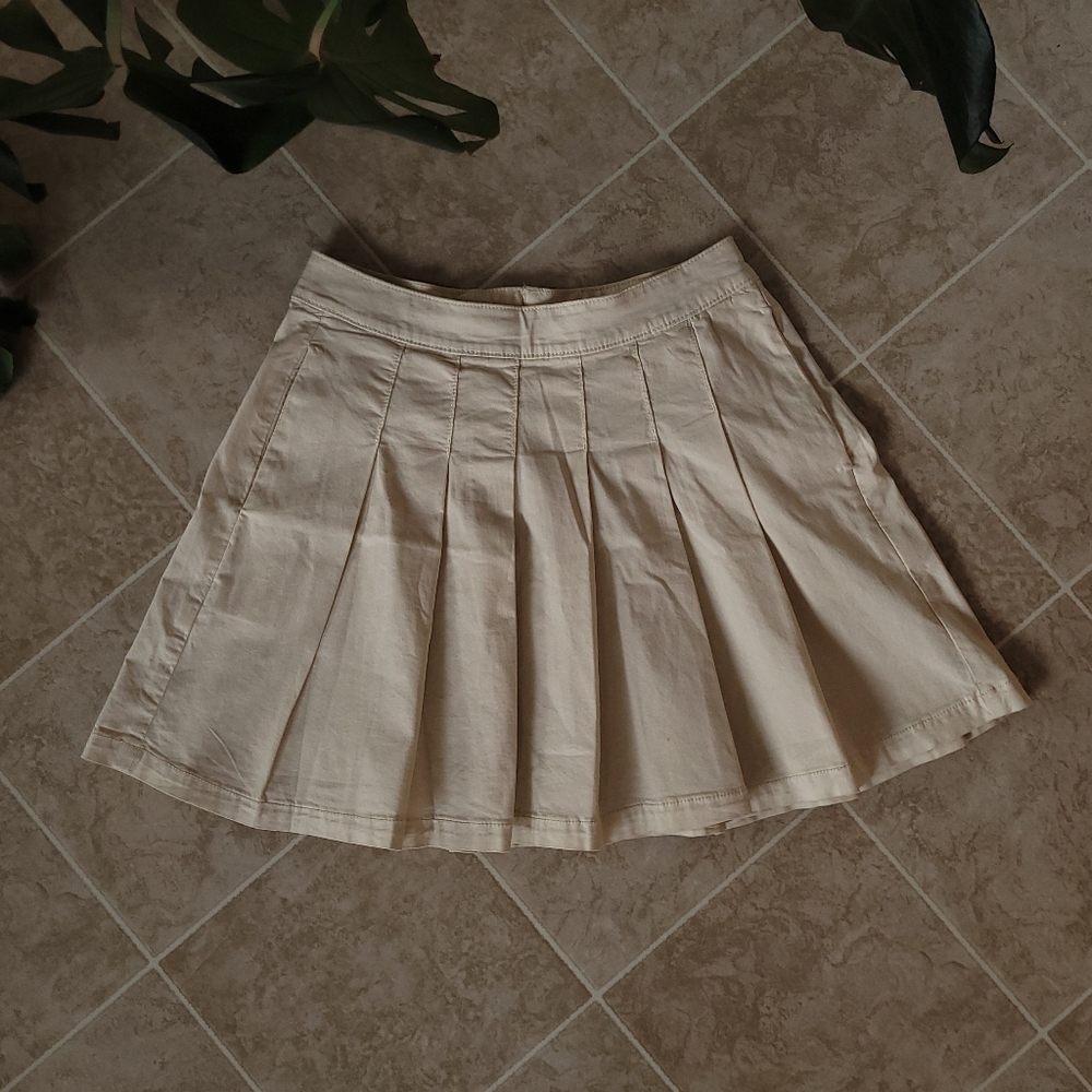 American Eagle Pleated Cream High-Waisted Mini Skirt